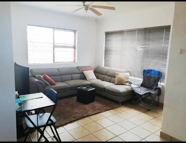 3 BEDROOM HOUSE RENTED IN WINDSOR PARK